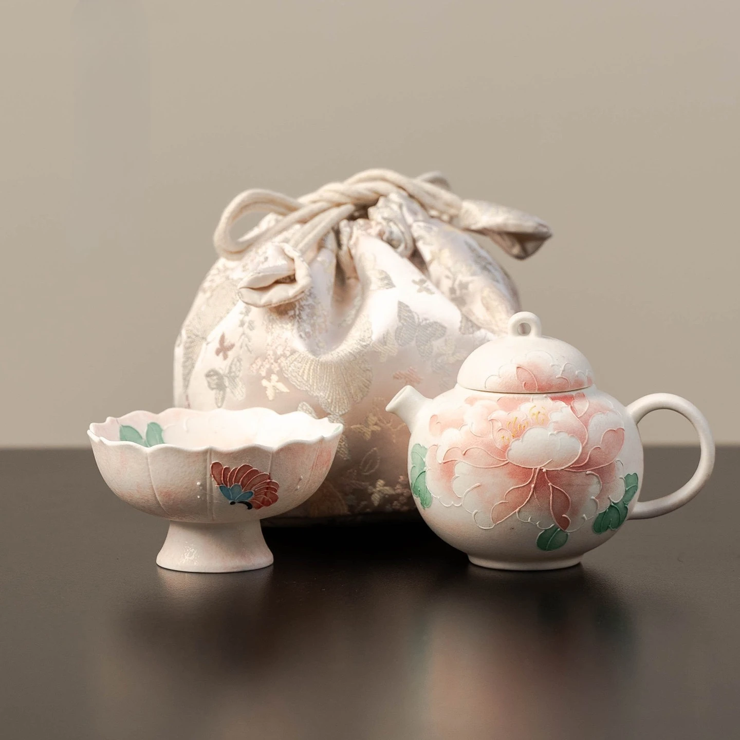 Hand Painted Light Pink Peony  - Outdoor Lighting Expressions 评论和价格